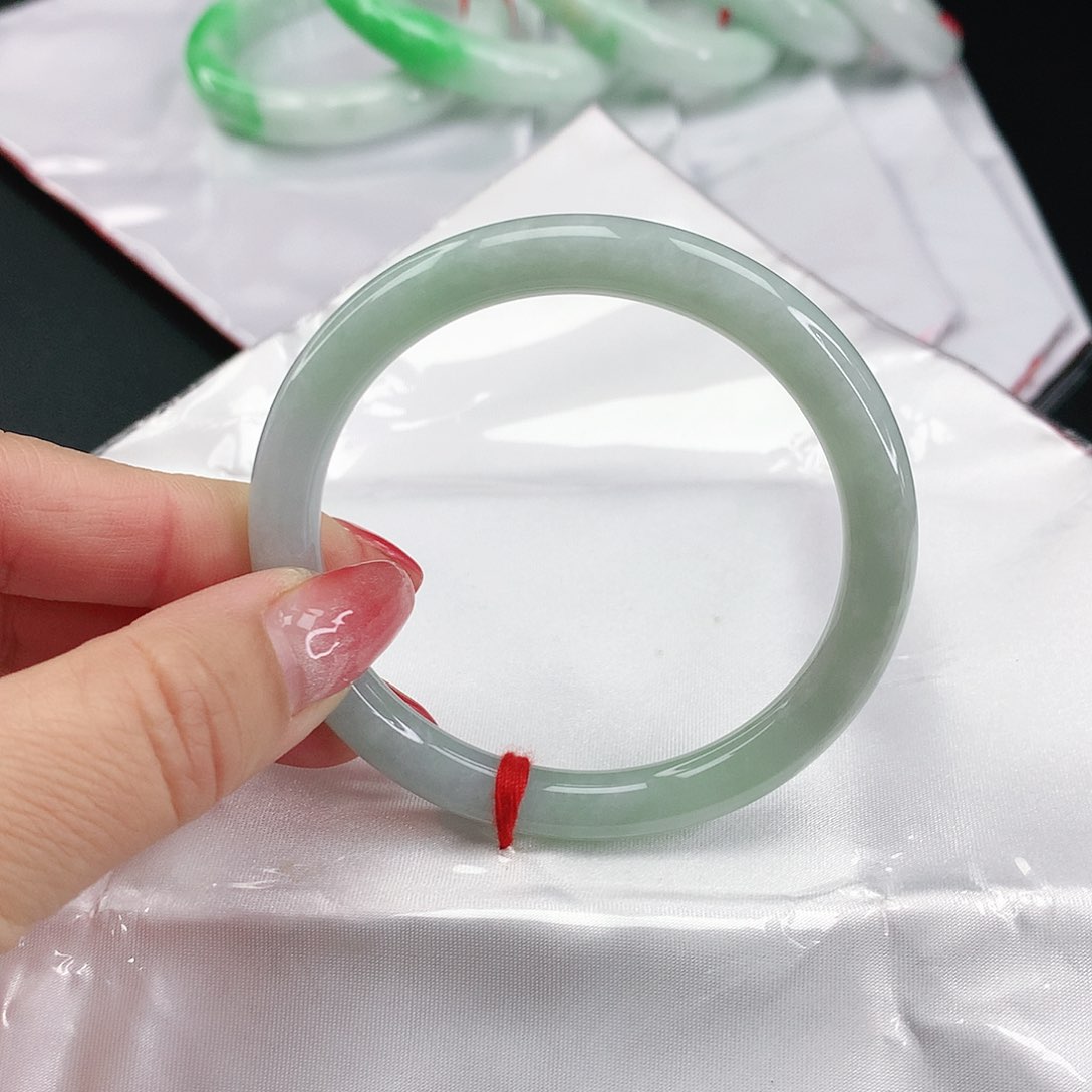 翡翠手镯未镶嵌翡翠755