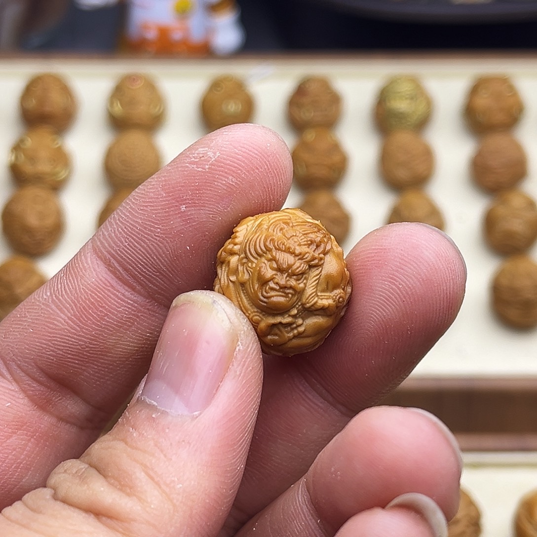 猴头核桃吊坠靠山18