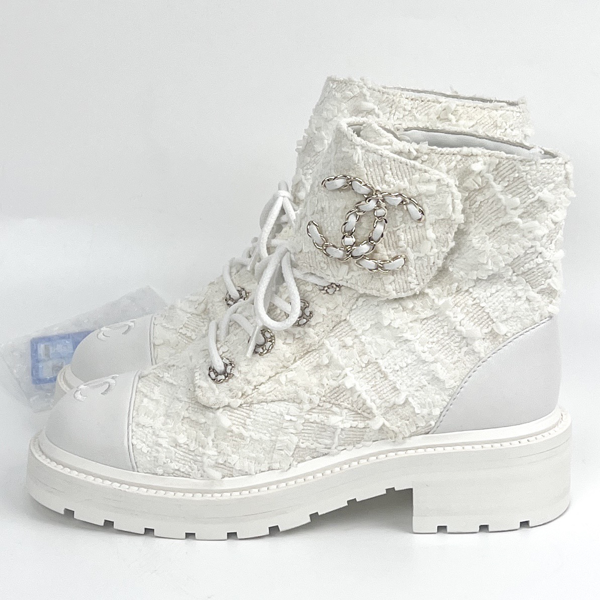 95新 Chanel/香奈儿 36.5码 白色粗花呢双C靴子 lm4087