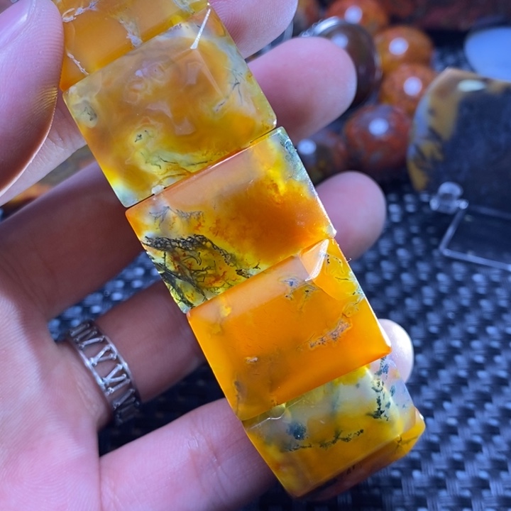 玛瑙/玉髓颈饰未镶嵌