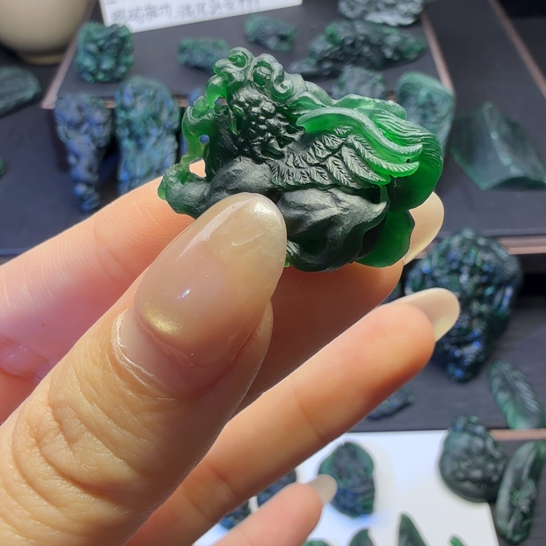 定制翡翠未镶嵌精品