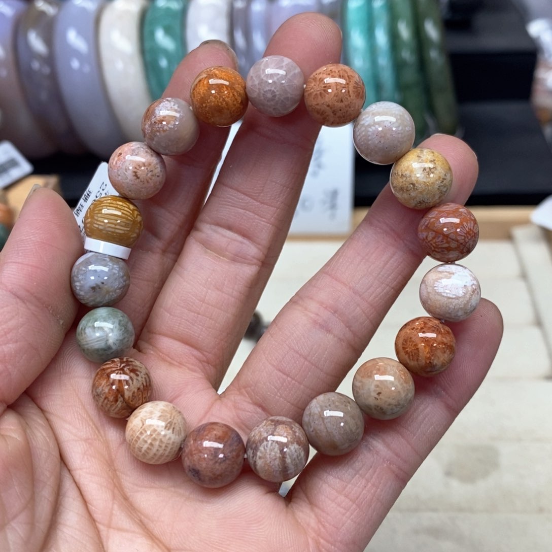 硅化珊瑚（珊瑚玉）手链未镶嵌王050