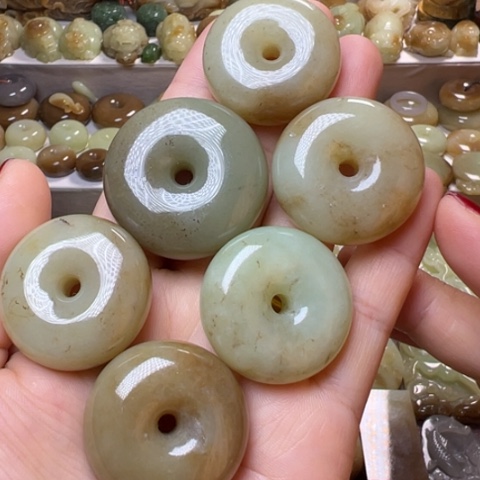 【闪购商品】和田玉挂件多样性发货多拍发一未镶嵌透闪石玉