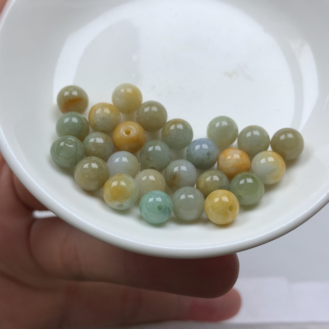 翡翠颈饰未镶嵌卡7➕。