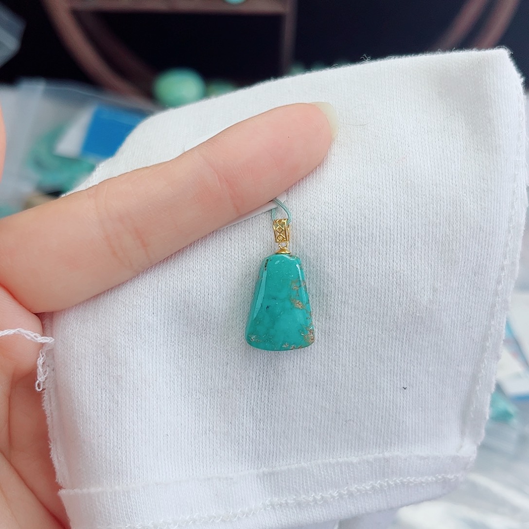 绿松石18K金镶嵌绿松石