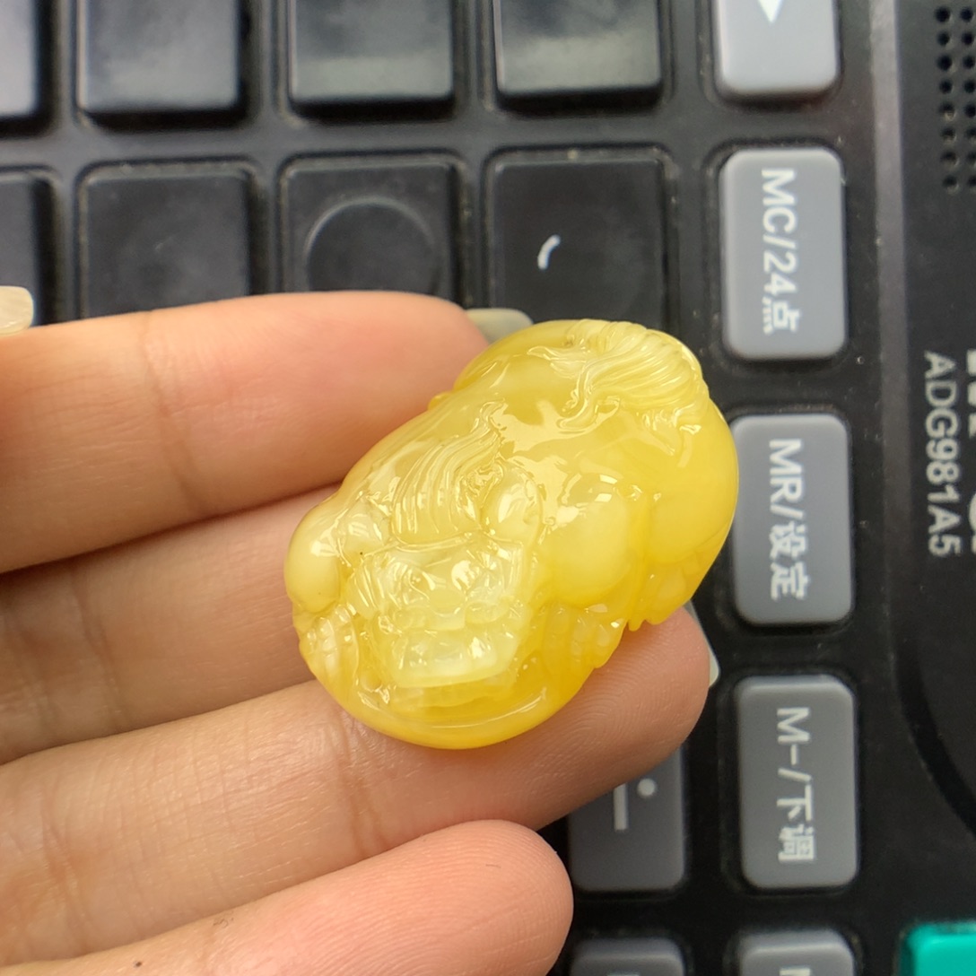 琥珀未镶嵌珠宝奇石