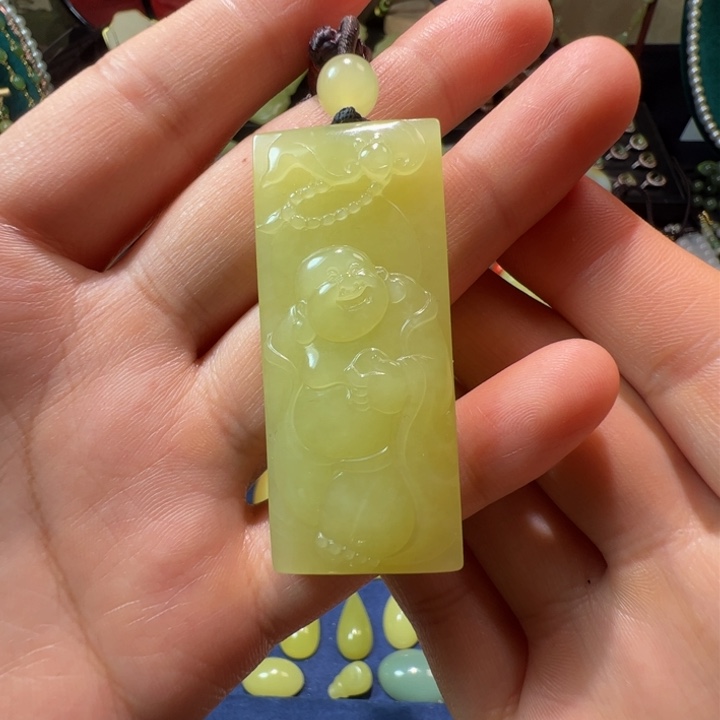 和田玉（黄玉）颈饰未镶嵌