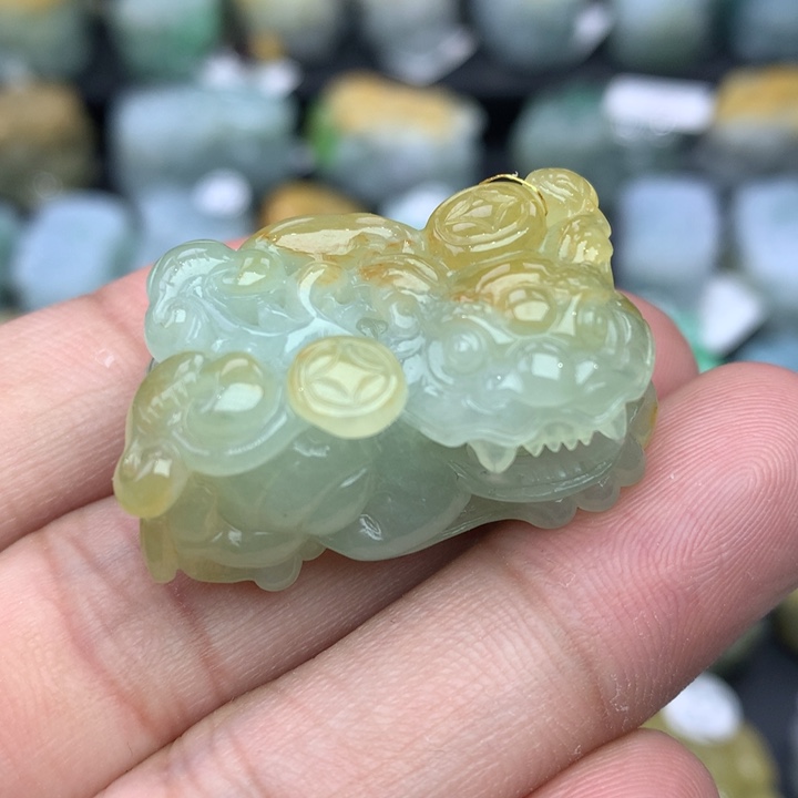 翡翠颈饰未镶嵌天然缅甸翡翠招财貔貅吊坠