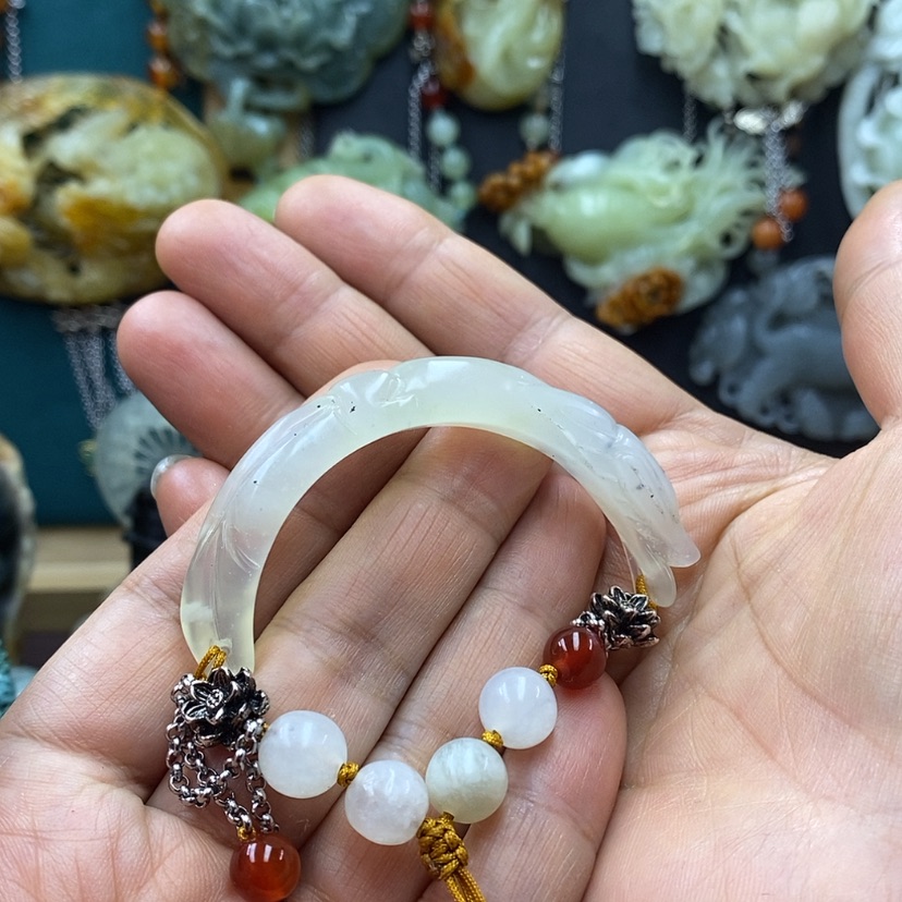 【闪购商品】蛇纹石玉手牌未镶嵌