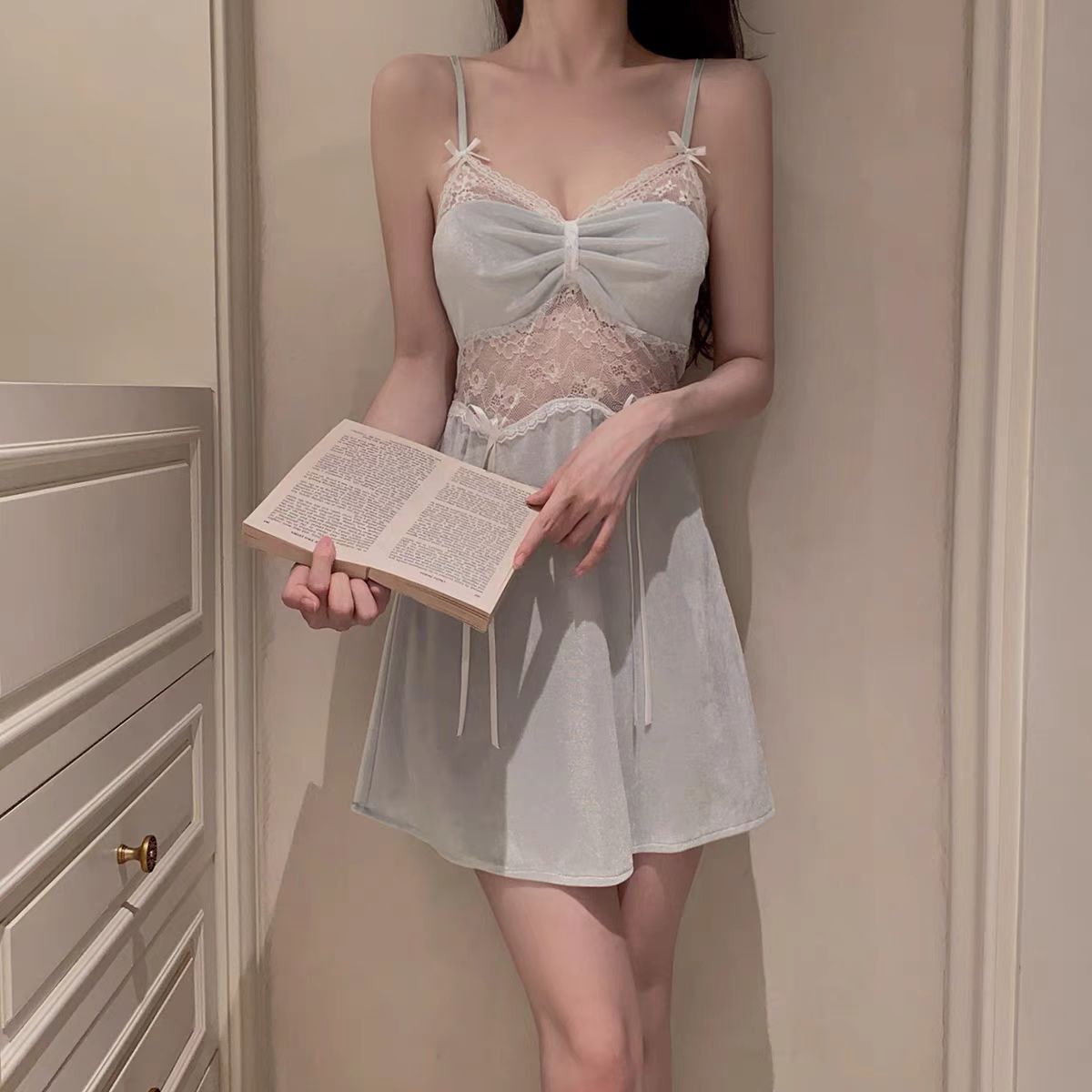 大码黑色纯欲诱惑睡衣女性感蕾丝睡袍辣妹吊带睡裙套装带胸垫丝袜
