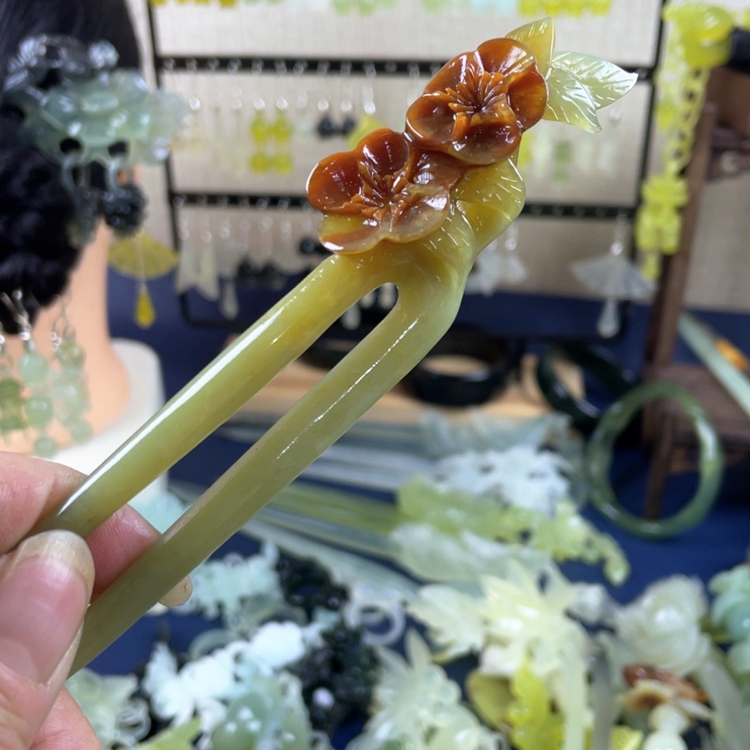 蛇纹石玉发饰未镶嵌