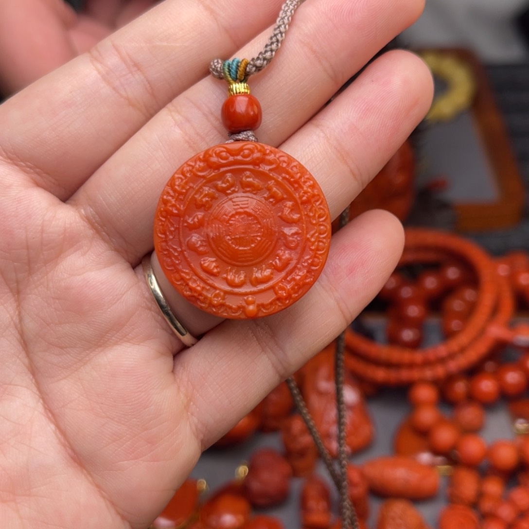 南红玛瑙配饰未镶嵌