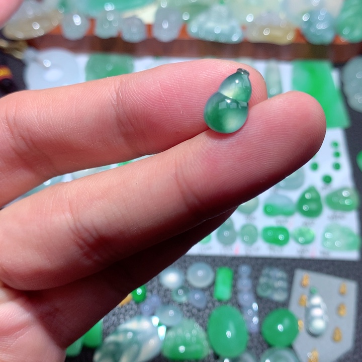 颈饰未镶嵌翡翠葫芦