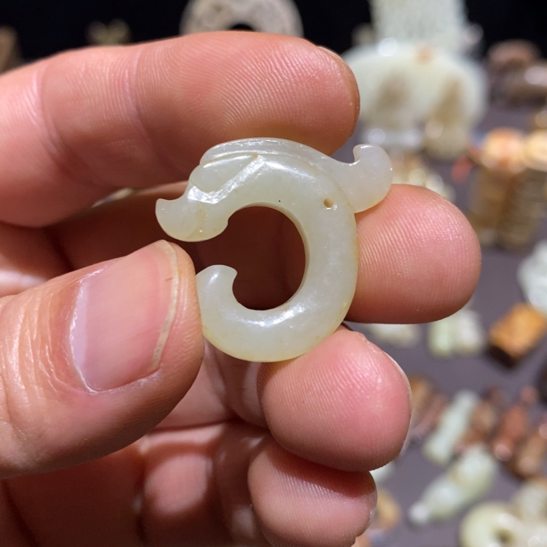 和田玉（糖玉）未镶嵌颈饰