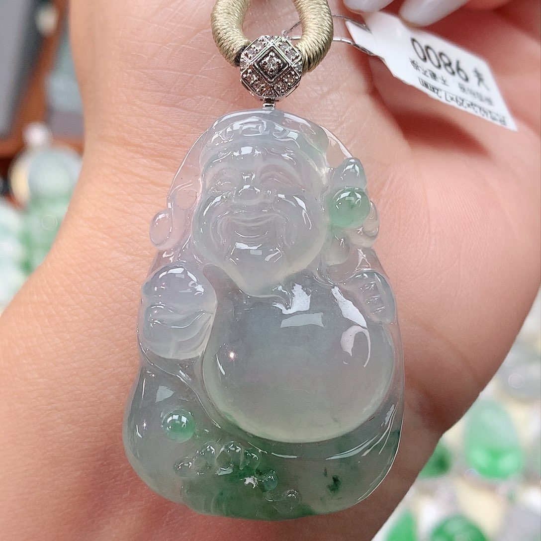 颈饰18K金镶嵌翡翠财神爷