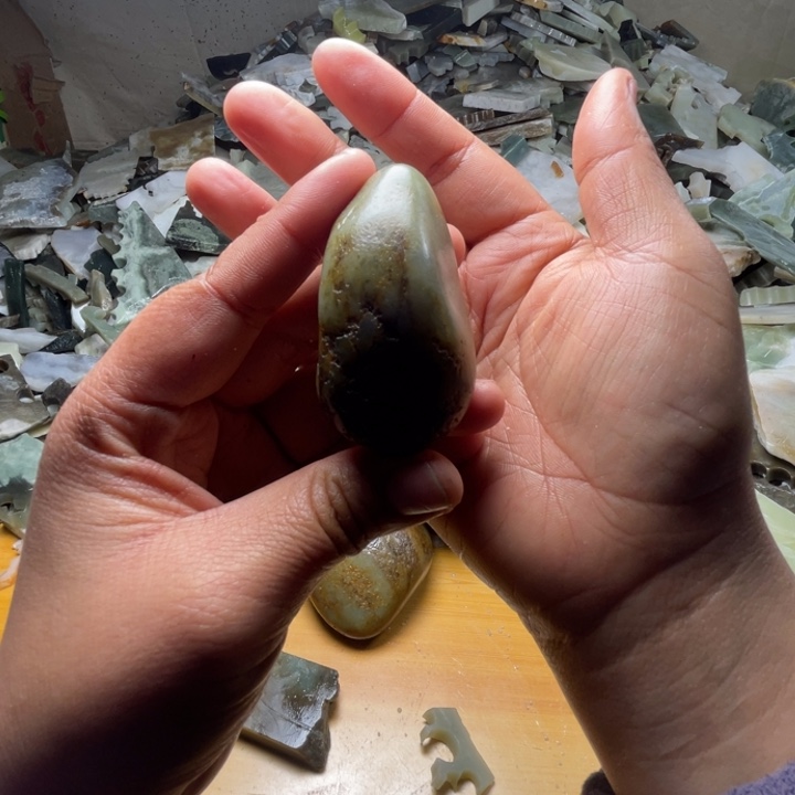 和田玉未镶嵌珠宝半成品