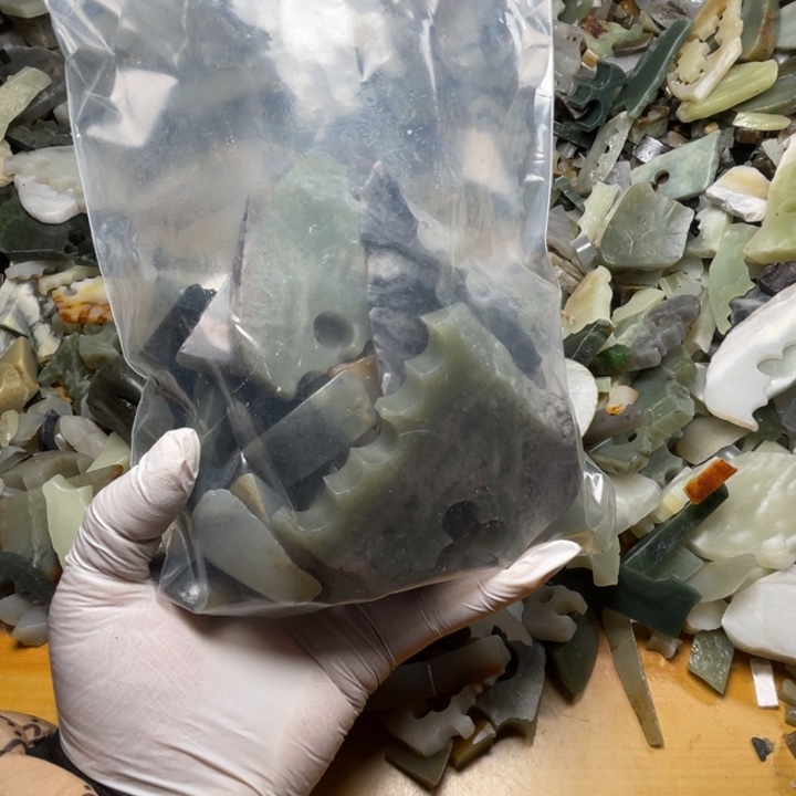 e***o和田玉未镶嵌珠宝半成品