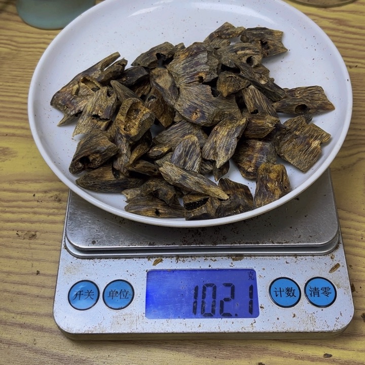 沉香沉香碎屑陆河102 克