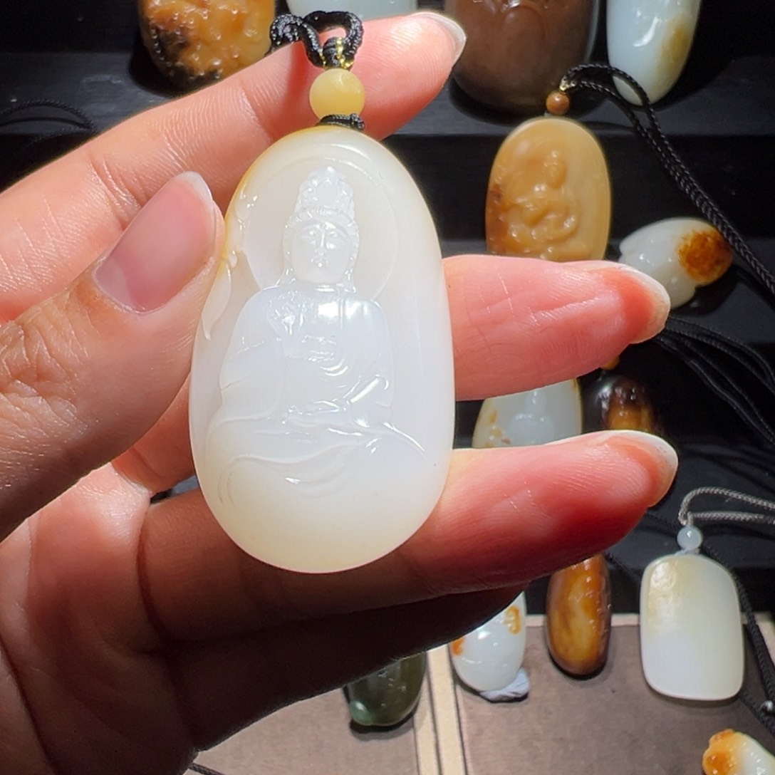 和田玉玉牌未镶嵌吉**照