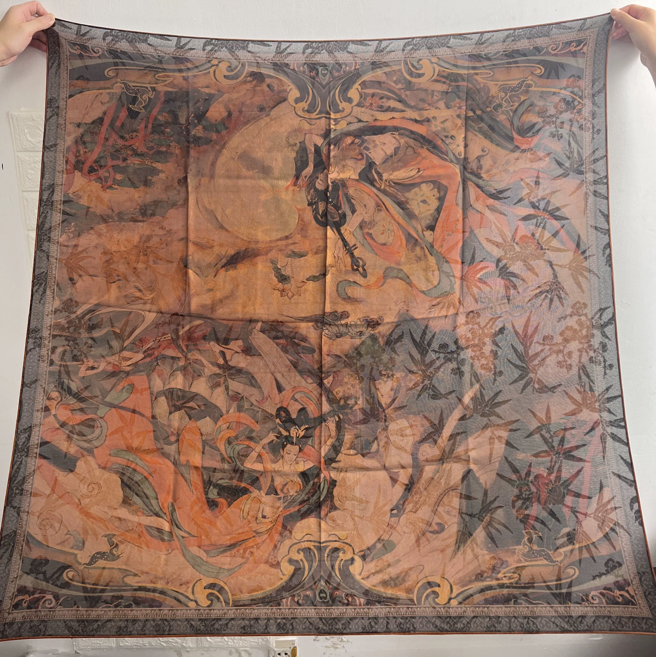 【敦煌飞天】桑蚕丝香云纱全织四经绞萝105*105方巾