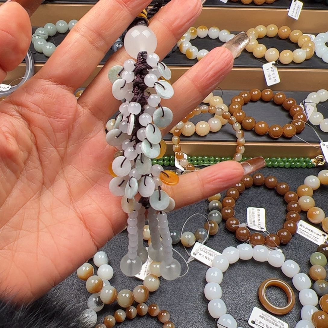 听***轩翡翠未镶嵌吊坠(不含链)