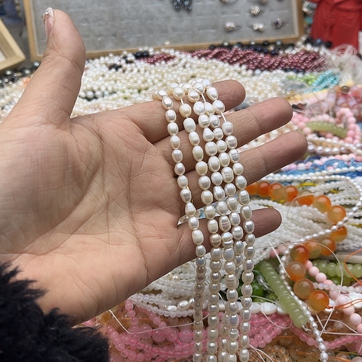 玛瑙/玉髓珠宝半成品未镶嵌一条5mm左右珍珠