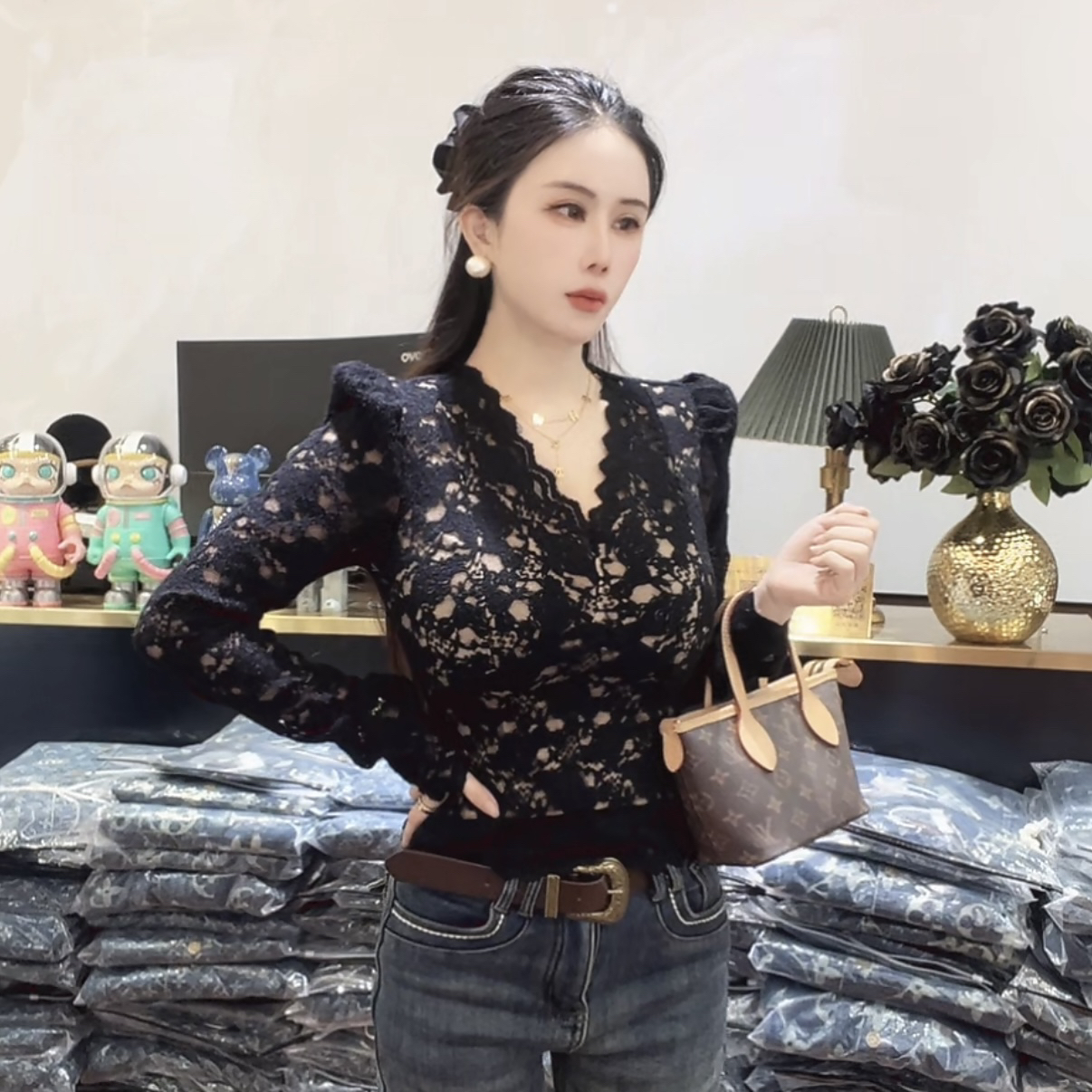 婷子-订制气质V领磨毛蕾丝（8-27639-6）