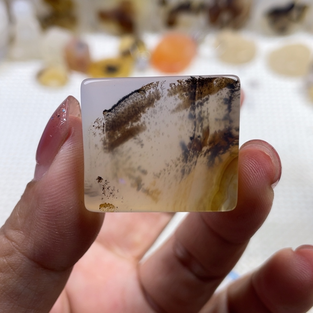 玛瑙/玉髓未镶嵌颈饰