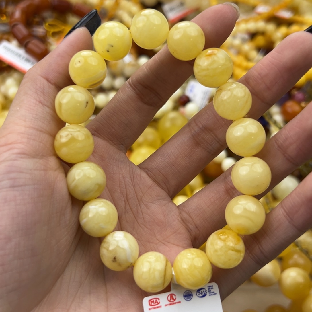 琥珀珠宝奇石未镶嵌
