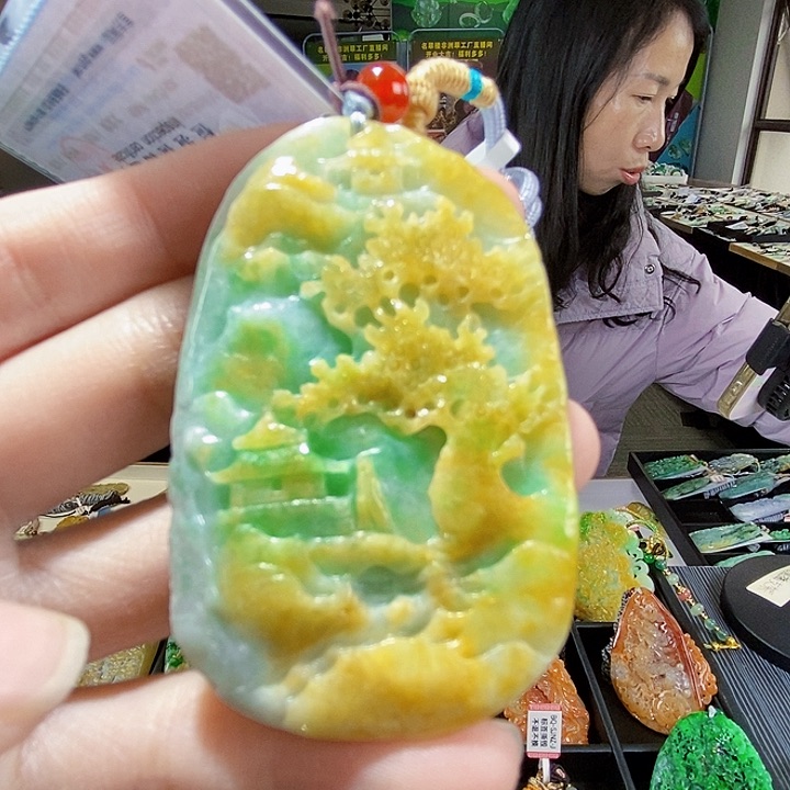 颈饰未镶嵌翡翠翡翠