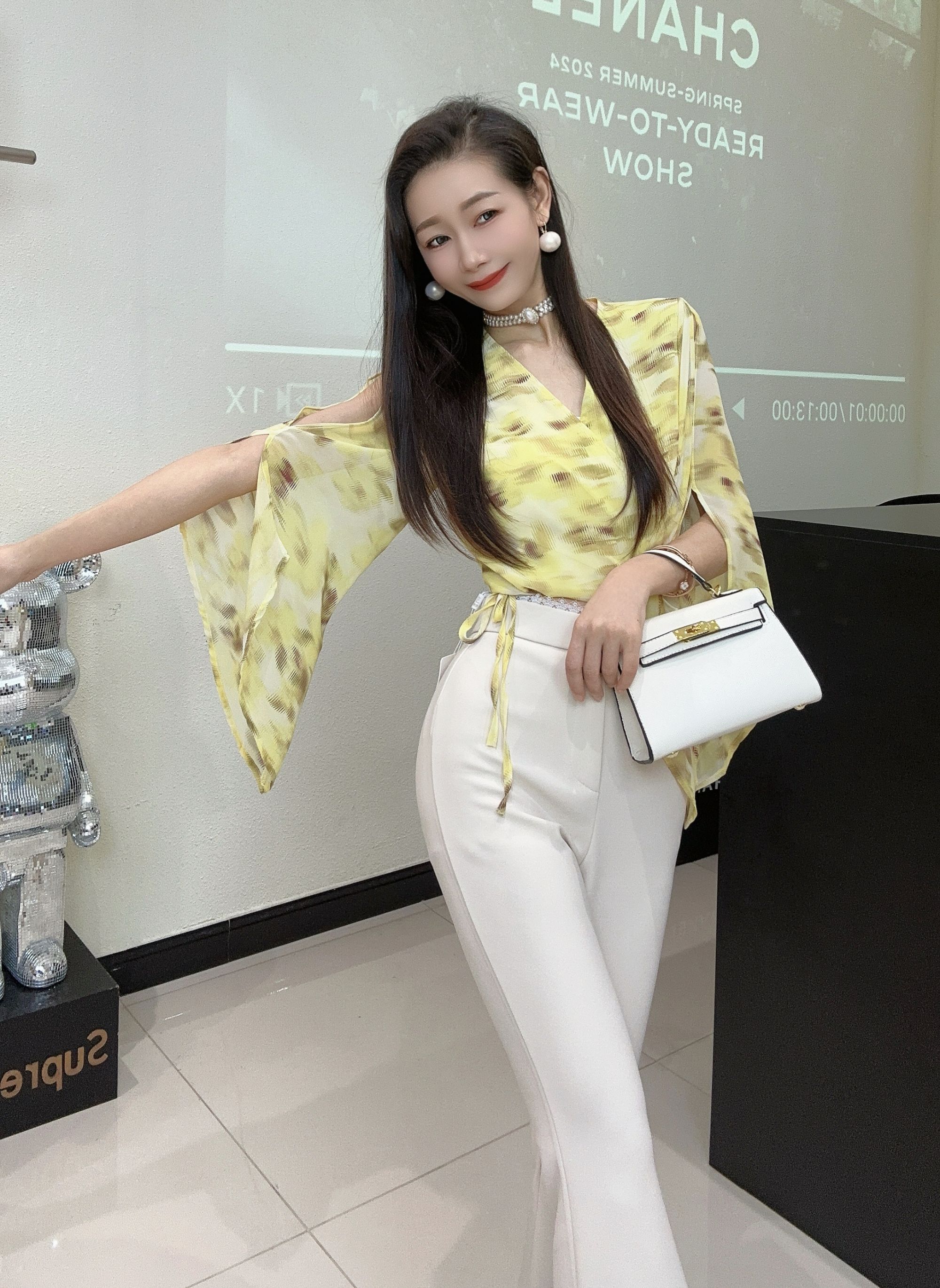 [春歌]夏季新款碎花露肩袖设计感雪纺交叉绑带上衣