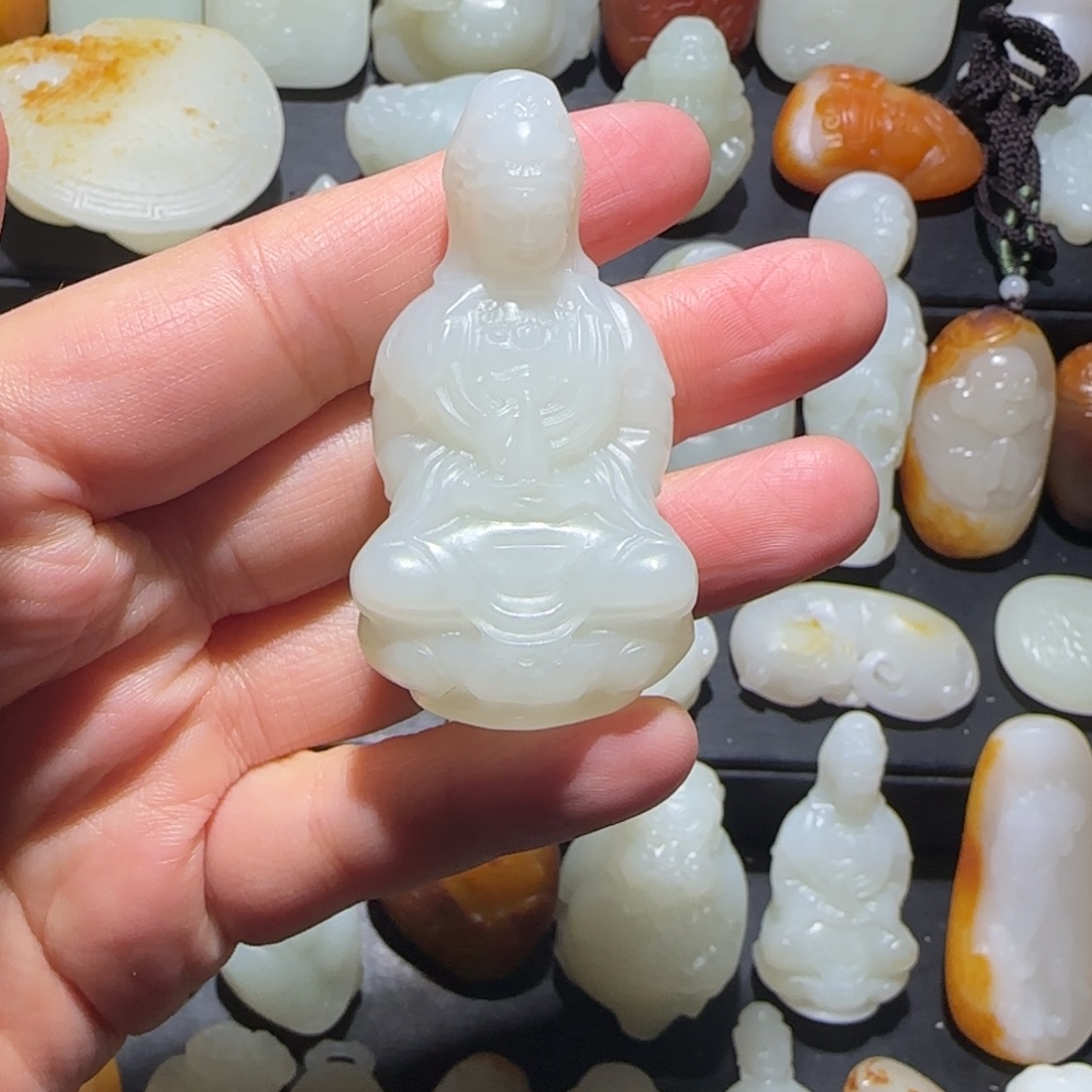 和田玉未镶嵌颈饰