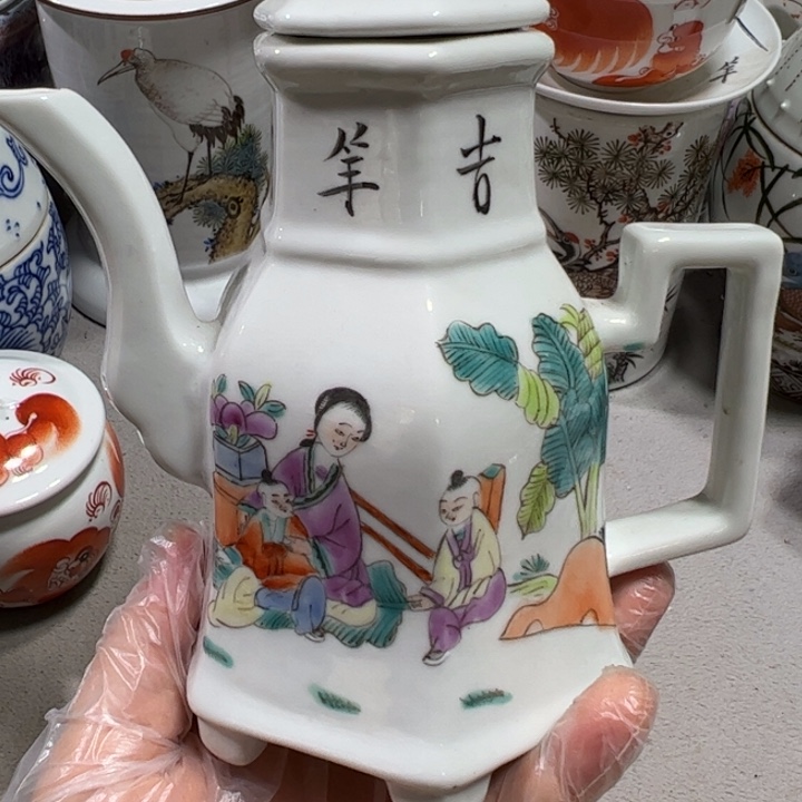 景德镇陶瓷一物一拍