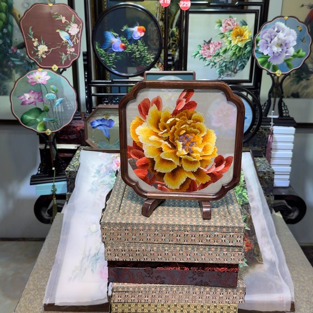 刺绣刺绣工艺精湛