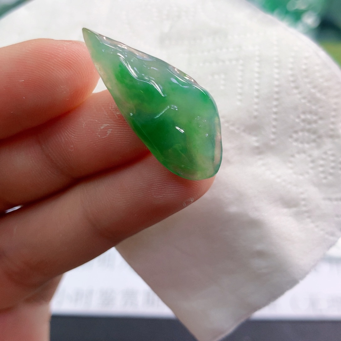 【闪购商品】翡翠吊坠(不含链)未镶嵌