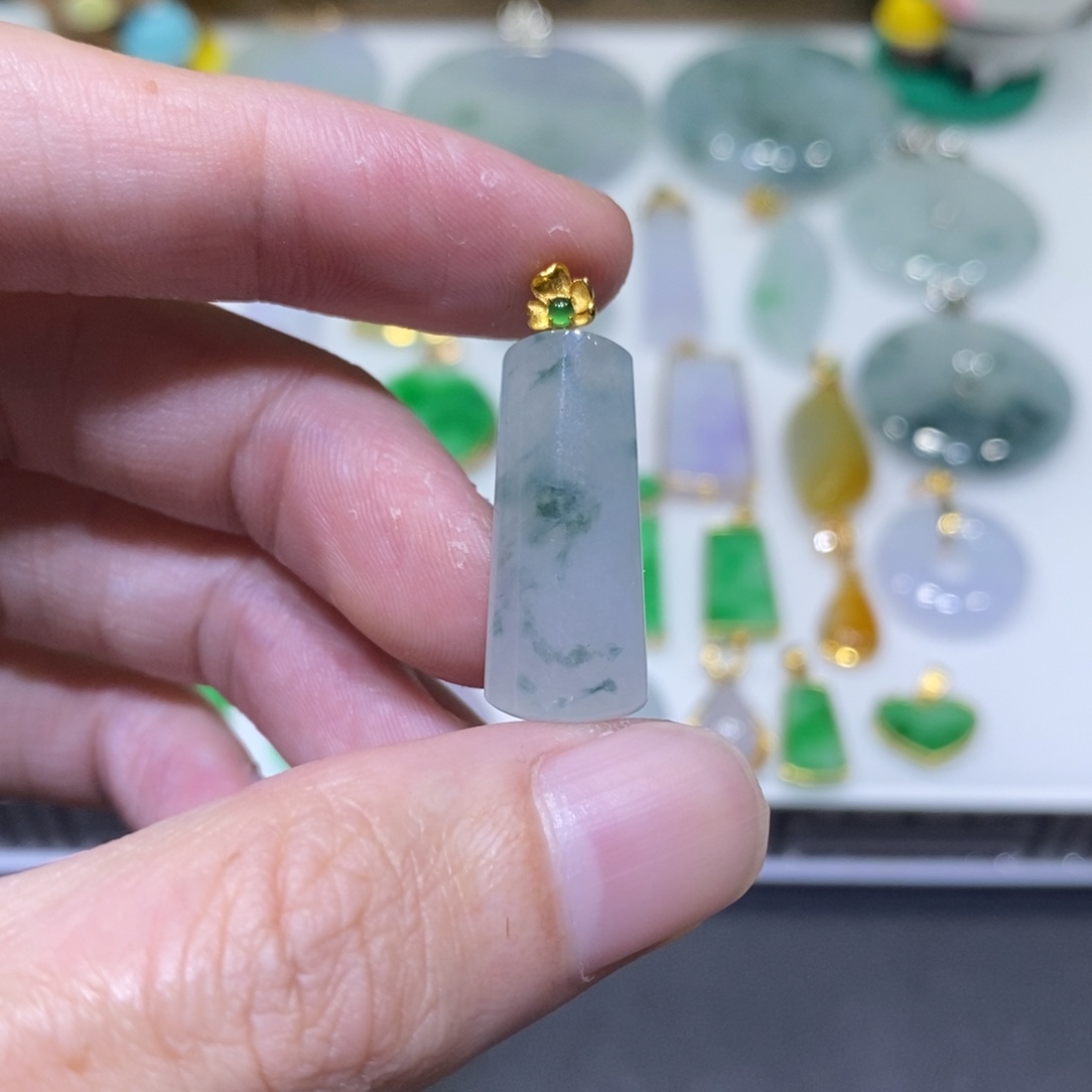 翡翠18K金镶嵌吊坠(不含链)