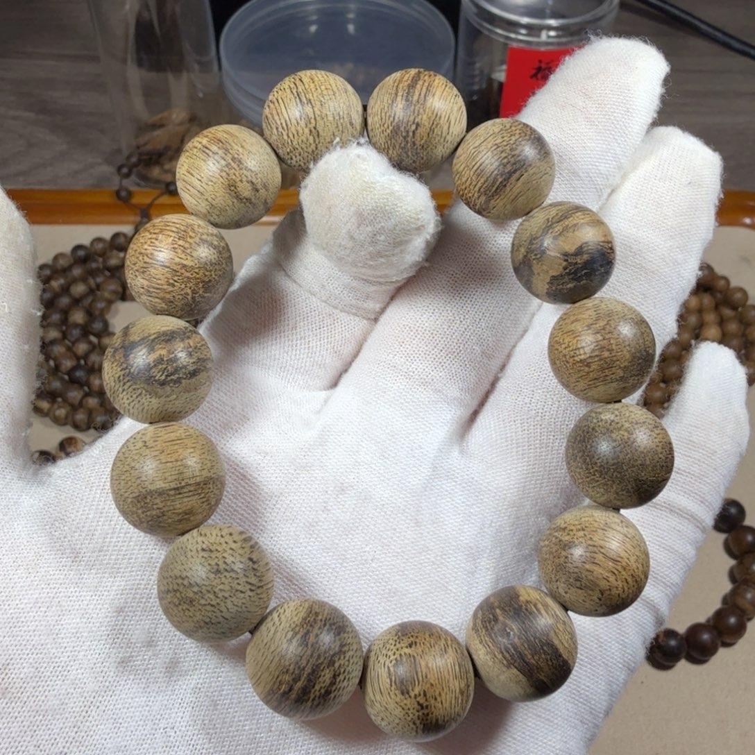 沉香碎屑沉香文莱85分沉21.2克1.4