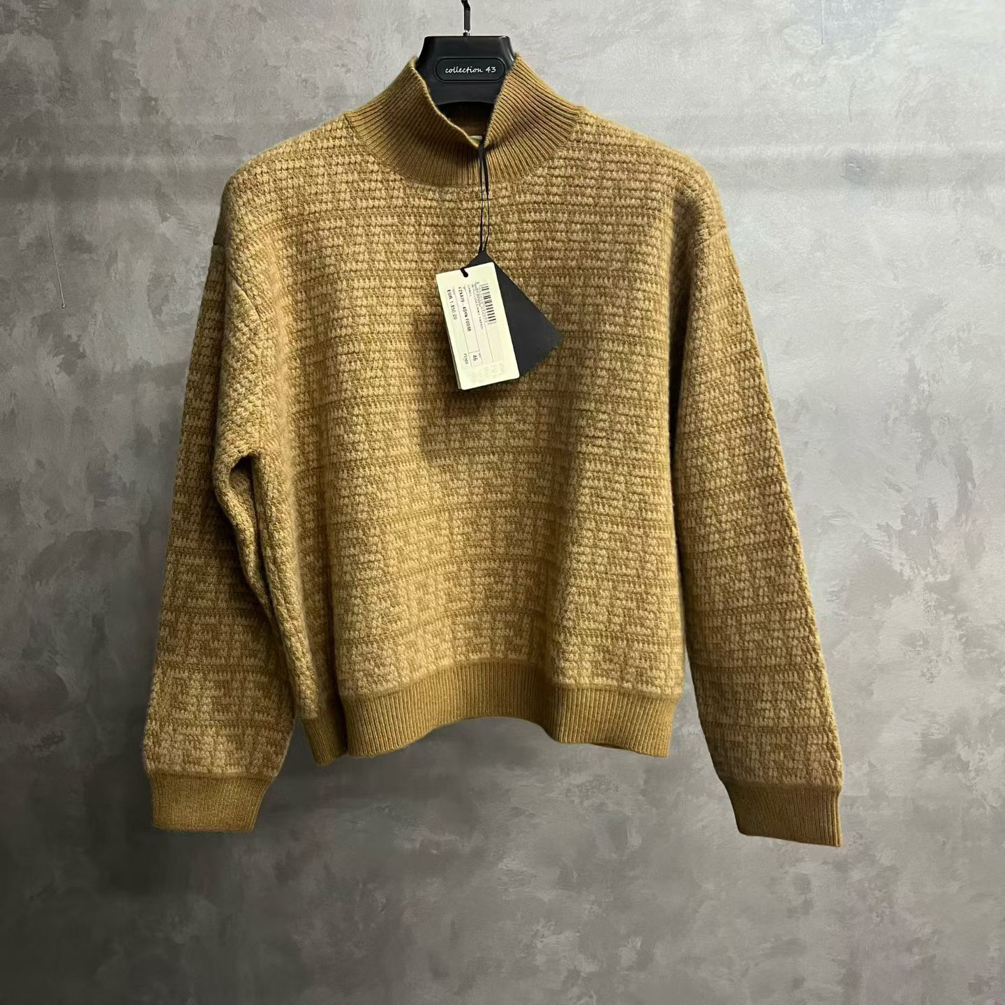 未使用 FENDI/芬迪 满印高领长袖毛衣/46