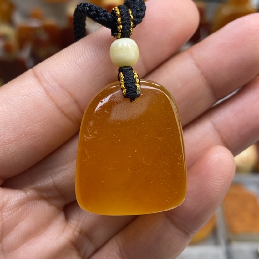 【闪购商品】琥珀颈饰未镶嵌