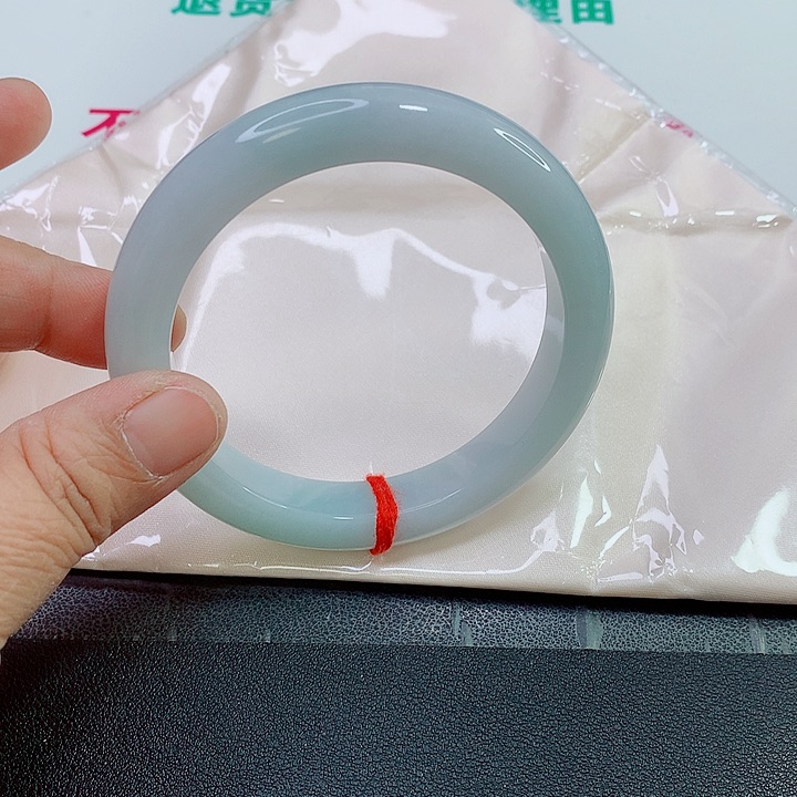 未镶嵌手镯翡翠手镯