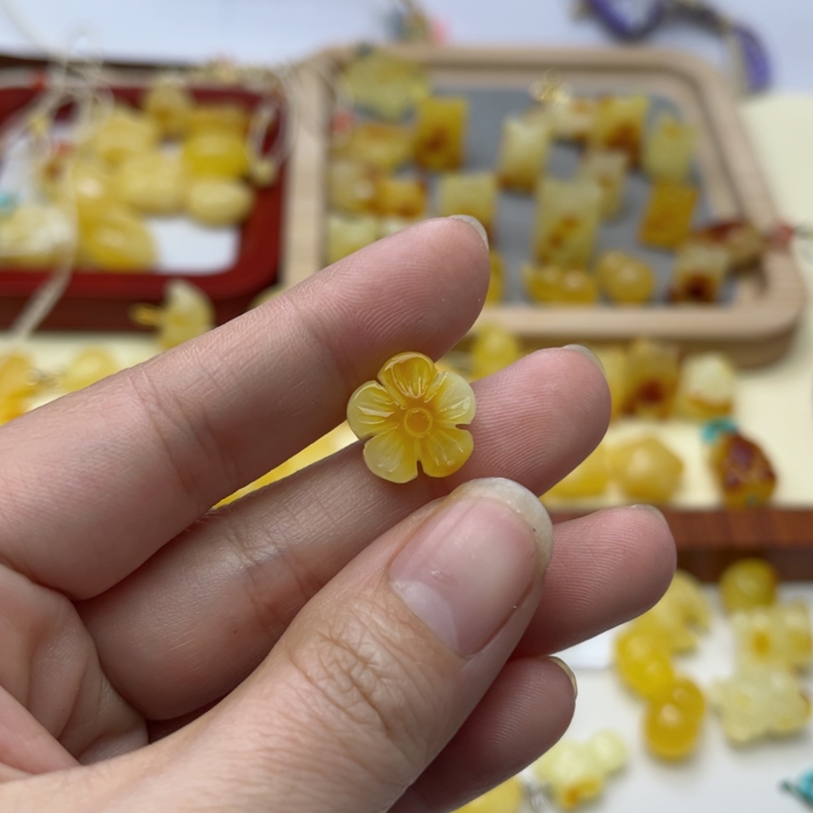 【闪购商品】蜜蜡裸石未镶嵌配饰