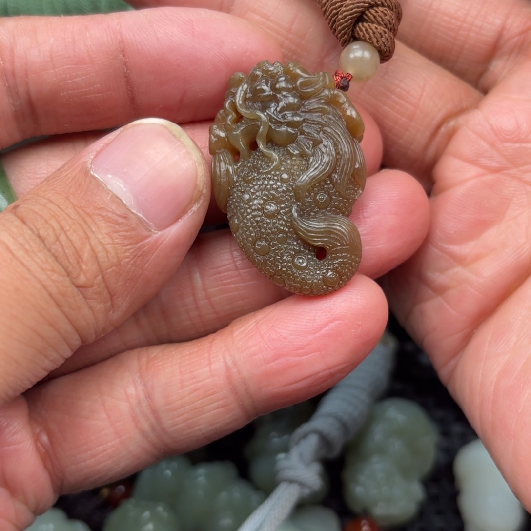 和田玉吊坠未镶嵌