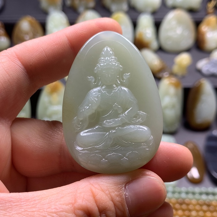 和田玉（糖玉）未镶嵌颈饰