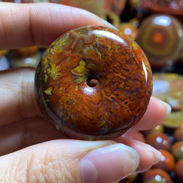 玛瑙/玉髓战国红吊坠未镶嵌