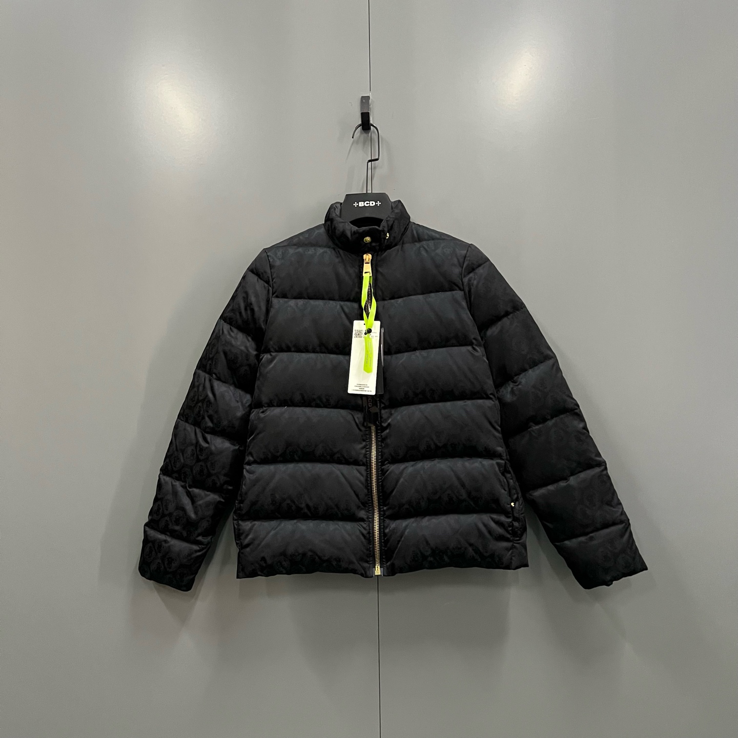 未使用 VERSACE/范思哲 tt7 暗纹满印拉链外套 42码/98新/610810