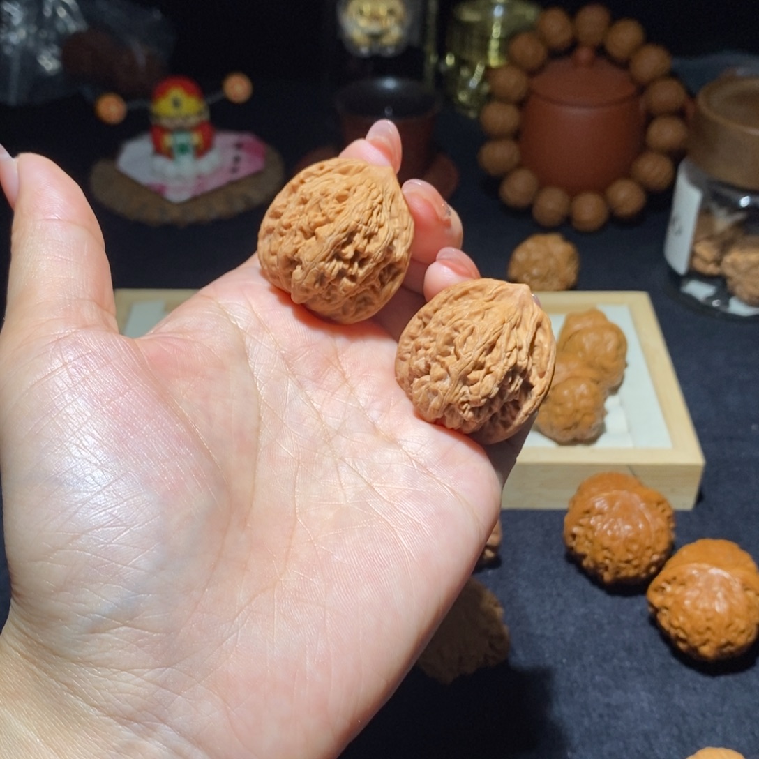 文玩核桃吊坠汉高虎32+