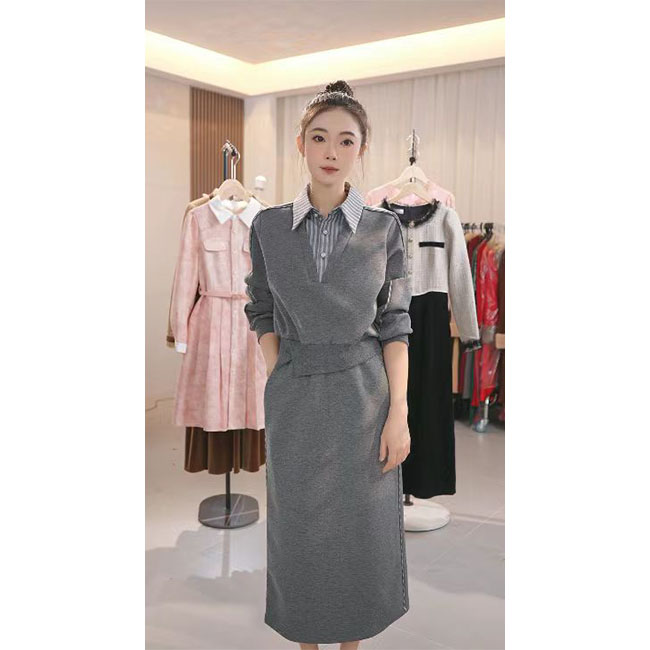 L626 时尚洋气2024年秋季气质百搭拼接假两件上衣+纯色半身裙