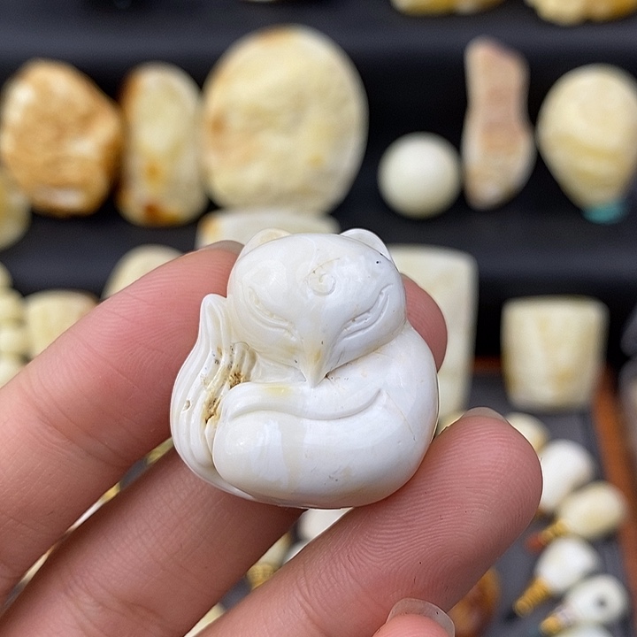 琥珀未镶嵌裸石瓷白狐狸吊坠c704