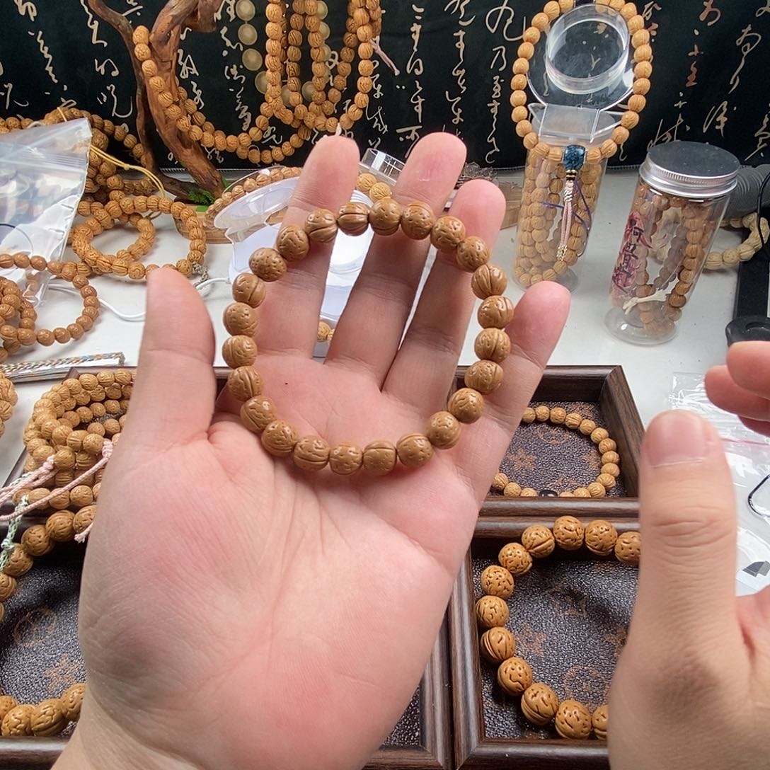 俊***祥桃核手串333333333333