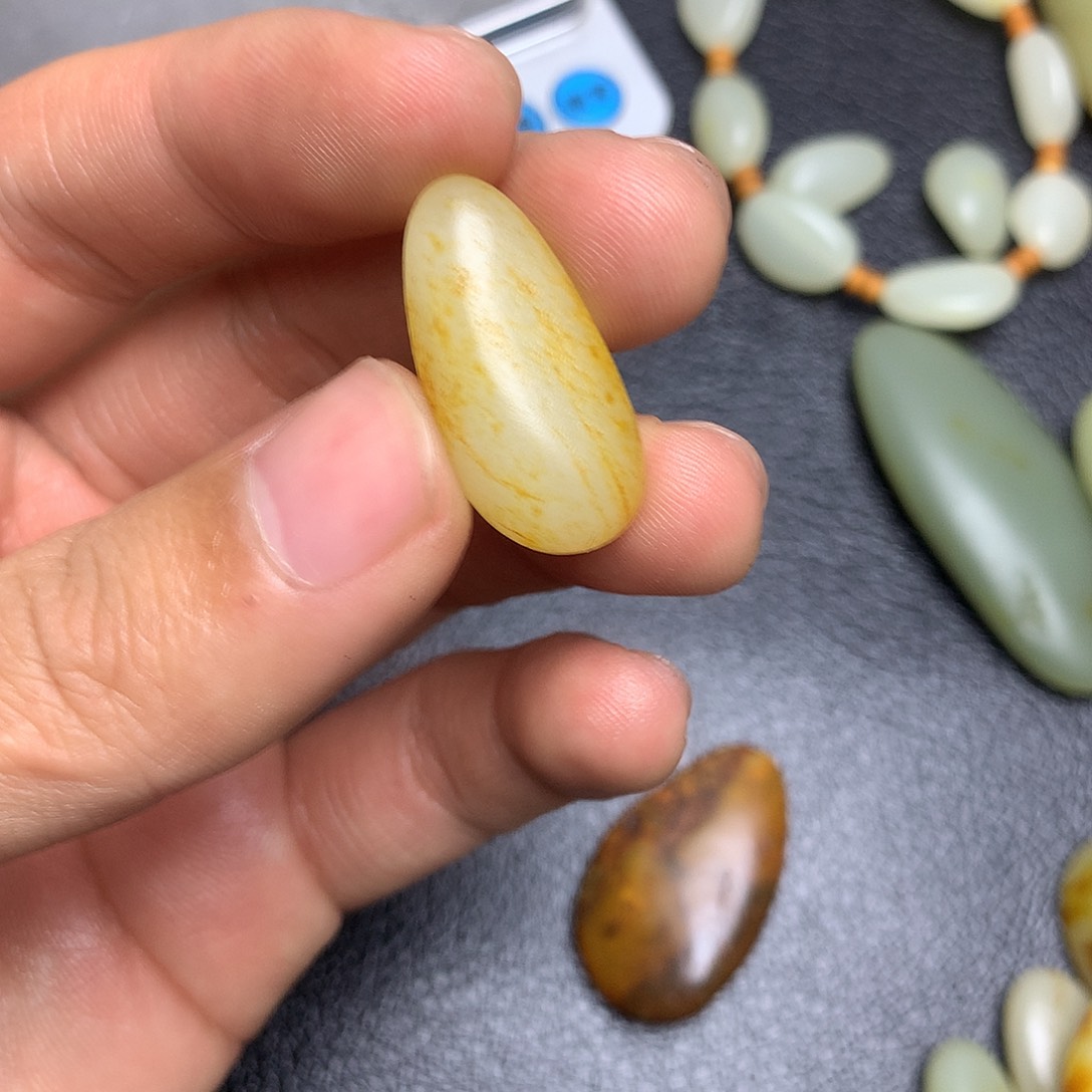 和田玉未镶嵌摆件